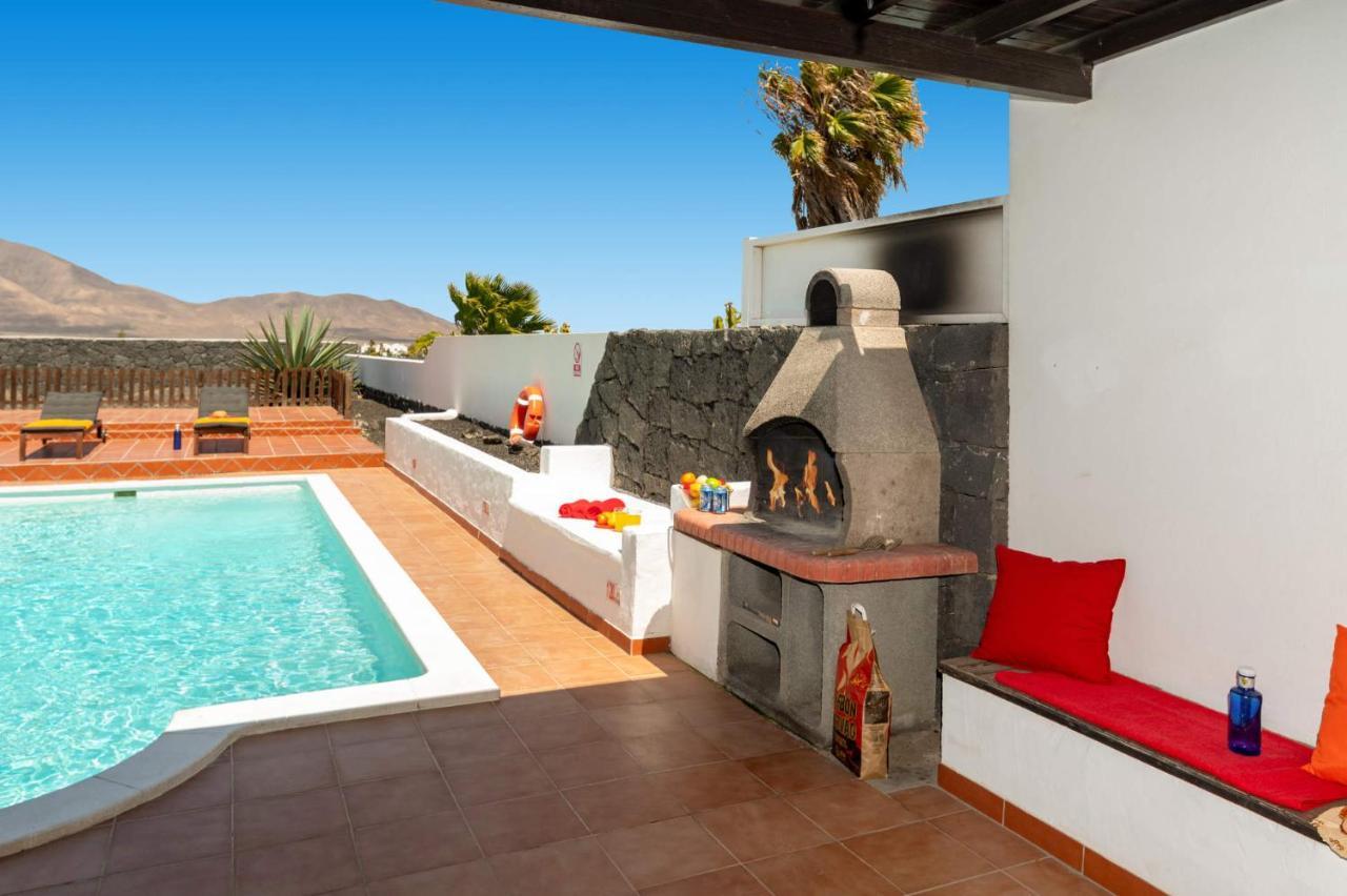 Villa Chinamar By Villa Plus Playa Blanca  Exterior photo